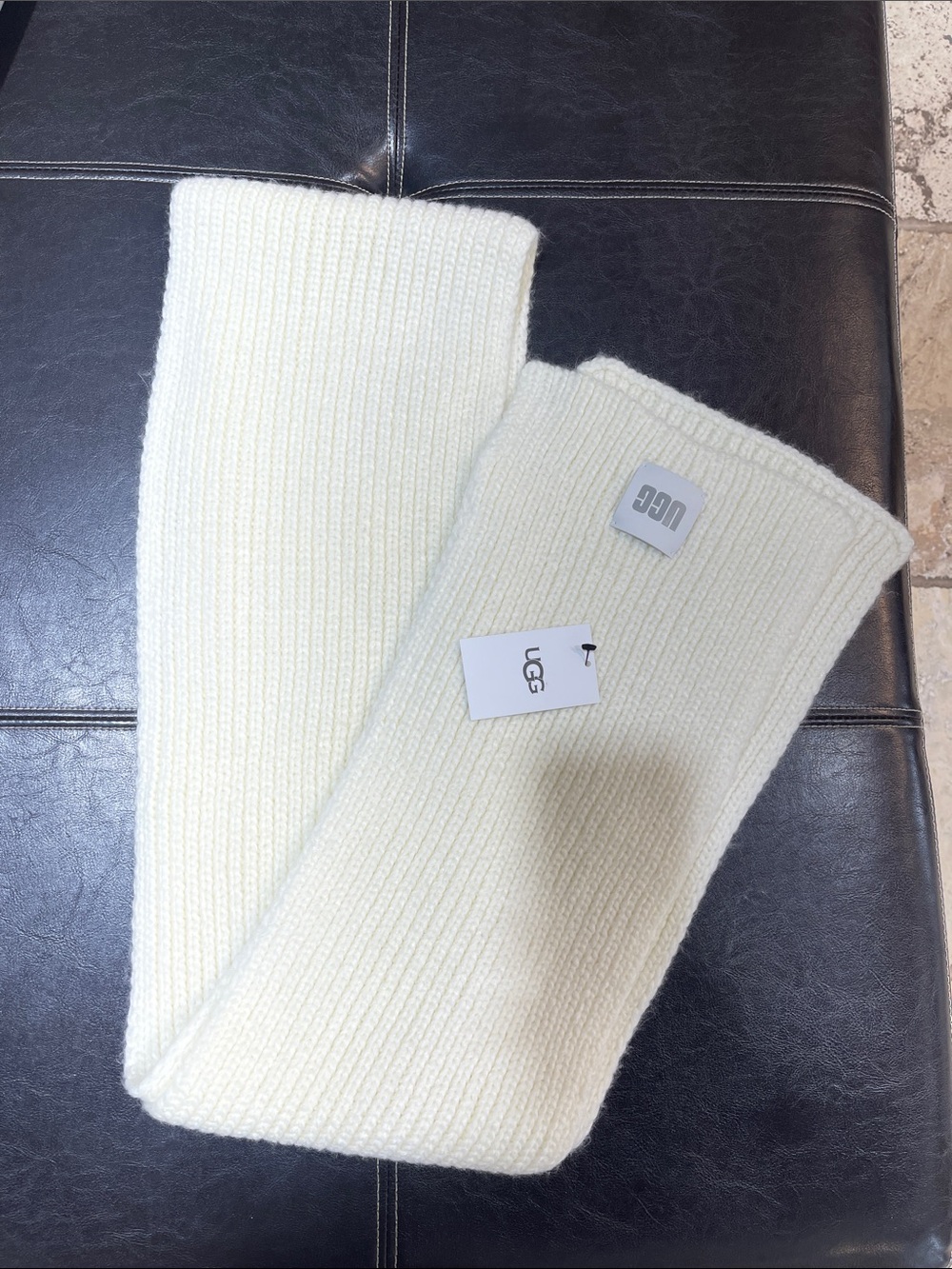 UGG Chunky Rib Scarf - Picture 7 of 7